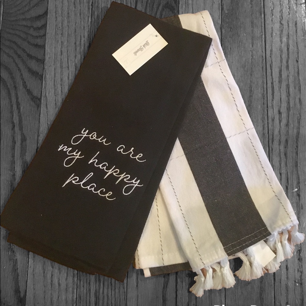 COPY - Black & White Tee Towel Set